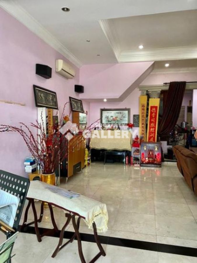 Villa Komplek Sari Mas Jalan Putri Hijau Medan