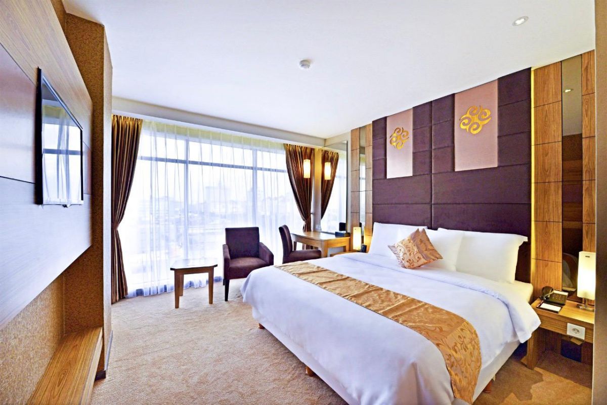 Hotel 10 lantai Dekat Mall Citraland 147 KT luas 2131 m2 dekat tol Jakarta Barat