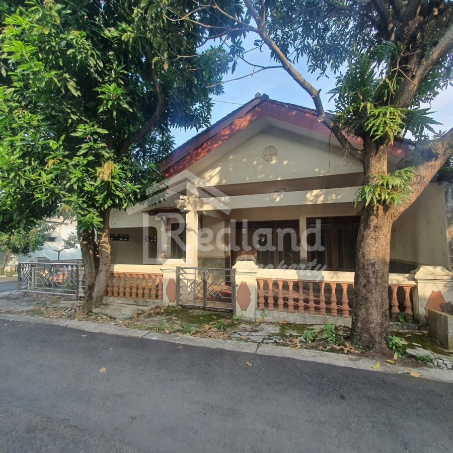Rumah Di Daerah Kedungmundu , Semarang (Yv 3979)