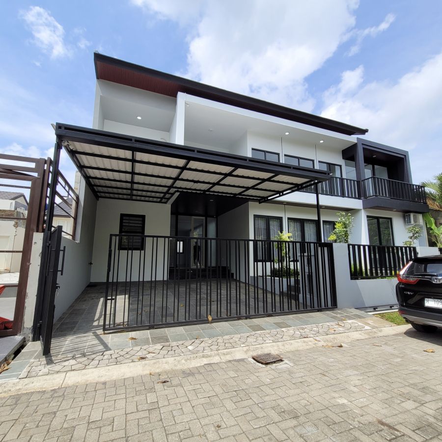 Rumah Mewah Candi Golf Semarang Include Furnish