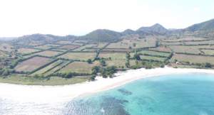 Tanah Depan Pantai Di Kertasari Sumbawa