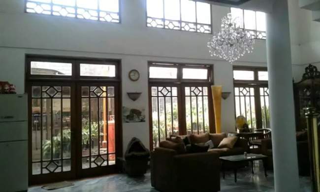 Dijual Rumah Cantik 2 Lantai Di Patal Senayan